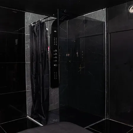 Privative Avec Jacuzzi, Massage & Sauna Ferienhaus