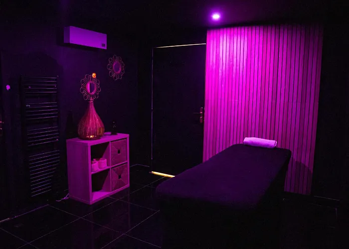 펜션 Privative Avec Jacuzzi, Massage & Sauna *